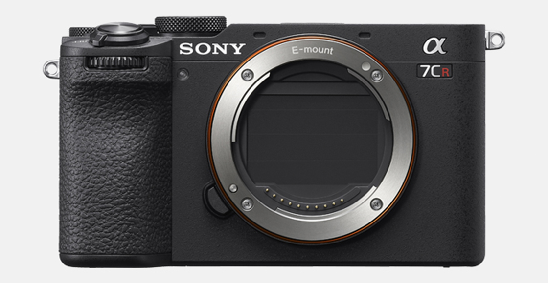 Slika proizvoda prikazuje pogled sprijeda na kućište fotoaparata sa zatvorenim zatvaračem senzora