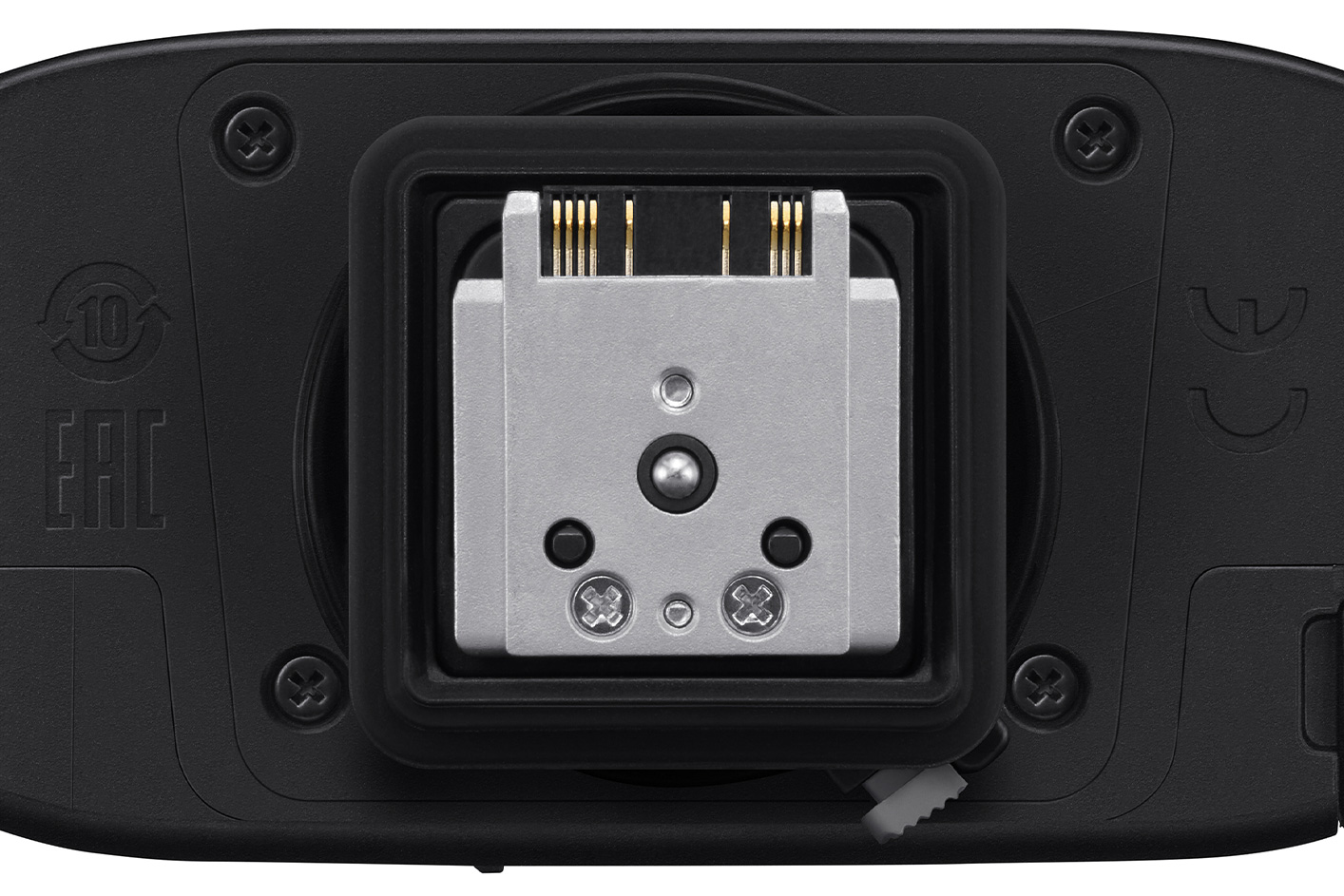 Slika metalnog utora s čvrstim bočnim okvirom ispod bljeskalice